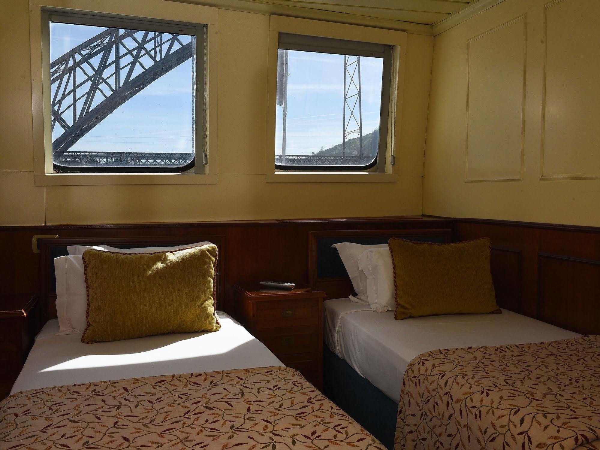 Invicta Ribeira Boat Hotel 波尔图 外观 照片